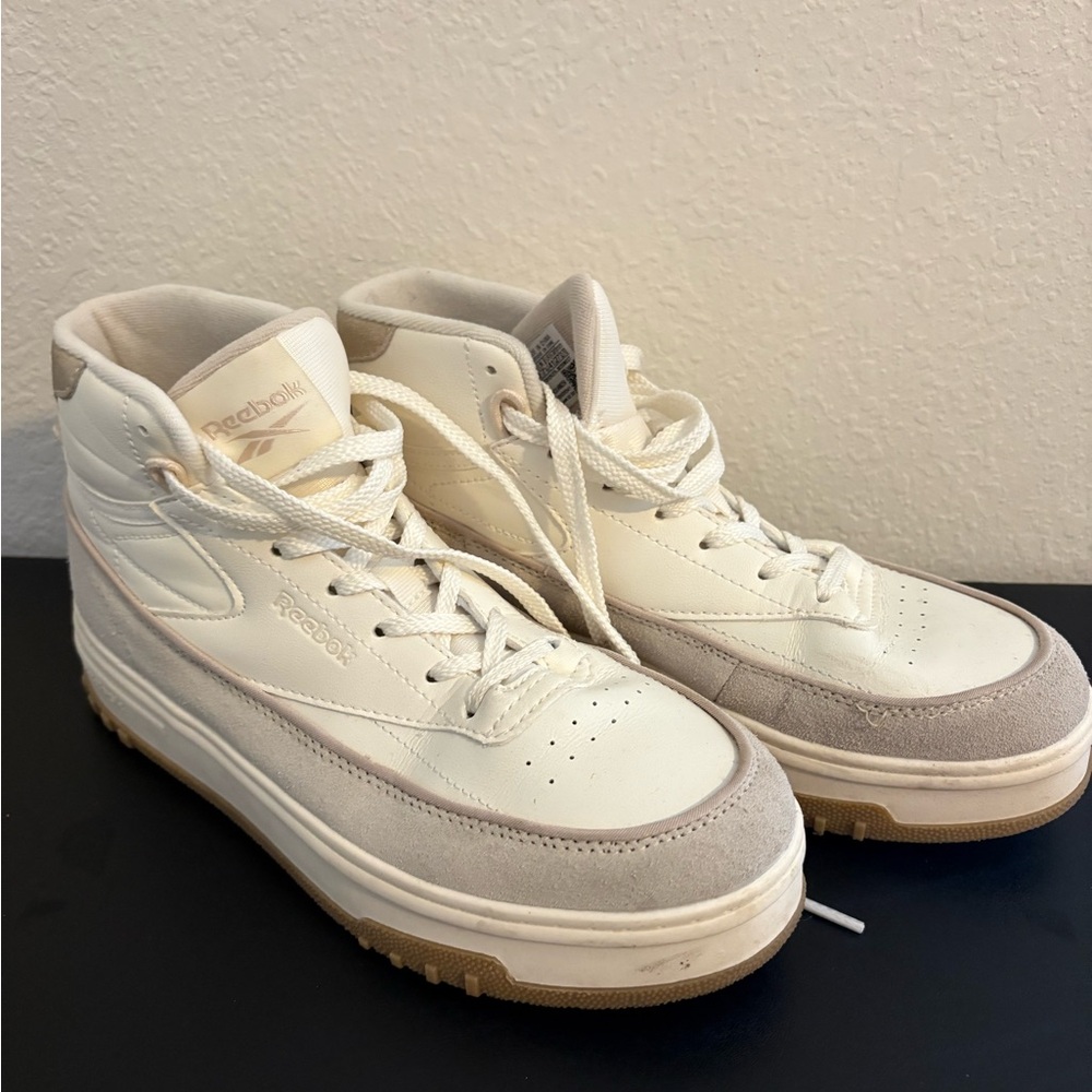 Reebok White and Tan Casual Sneakers
